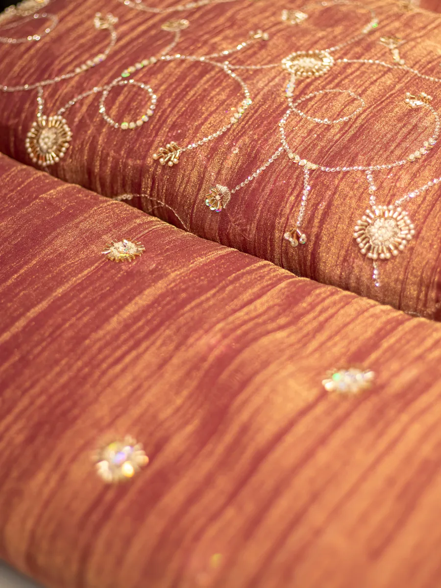 Tissue Silk vs Organza Weave Science